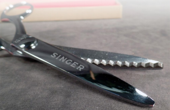 Are pinking shears sharpened? : r/sewing